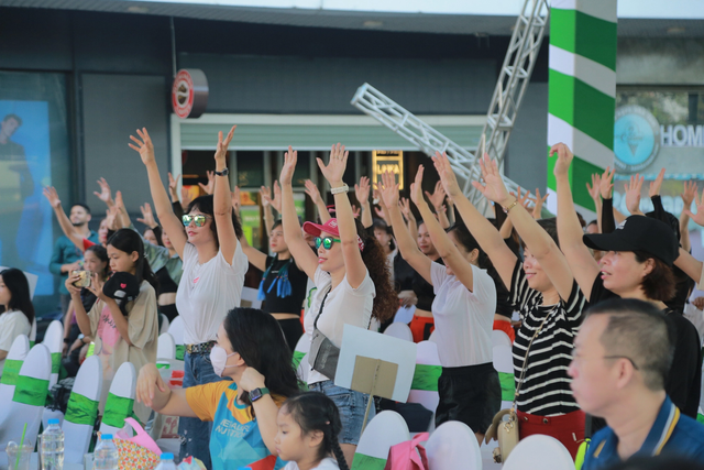 Sức mạnh đội nhóm trong tập luyện và thực hành dinh dưỡng: Khi cùng nhau, sức khỏe bền vững hơn- Ảnh 3.