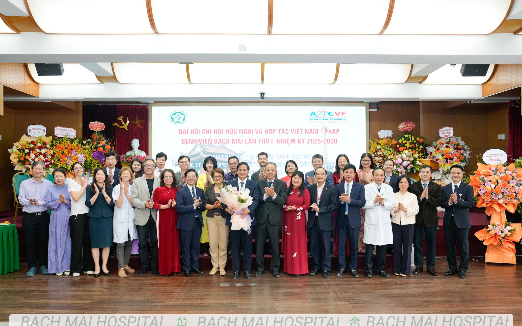 Tuổi trẻ Bạch Mai đẩy mạnh, sáng tạo nghiên cứu khoa học vì sức khỏe cộng đồng- Ảnh 7. Tuổi trẻ Bạch Mai đẩy mạnh, sáng tạo nghiên cứu khoa học vì sức khỏe cộng đồng- Ảnh 7.