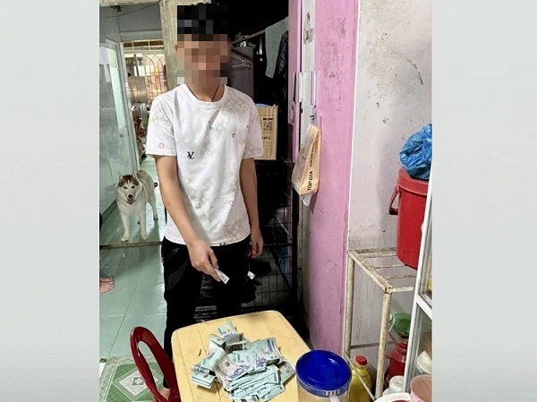 Bắt nhóm đạo chích ‘tuổi teen’ gây ra hàng loạt vụ trộm cắp tài sản ở Đà Nẵng- Ảnh 1. Bắt nhóm đạo chích ‘tuổi teen’ gây ra hàng loạt vụ trộm cắp tài sản ở Đà Nẵng- Ảnh 1.