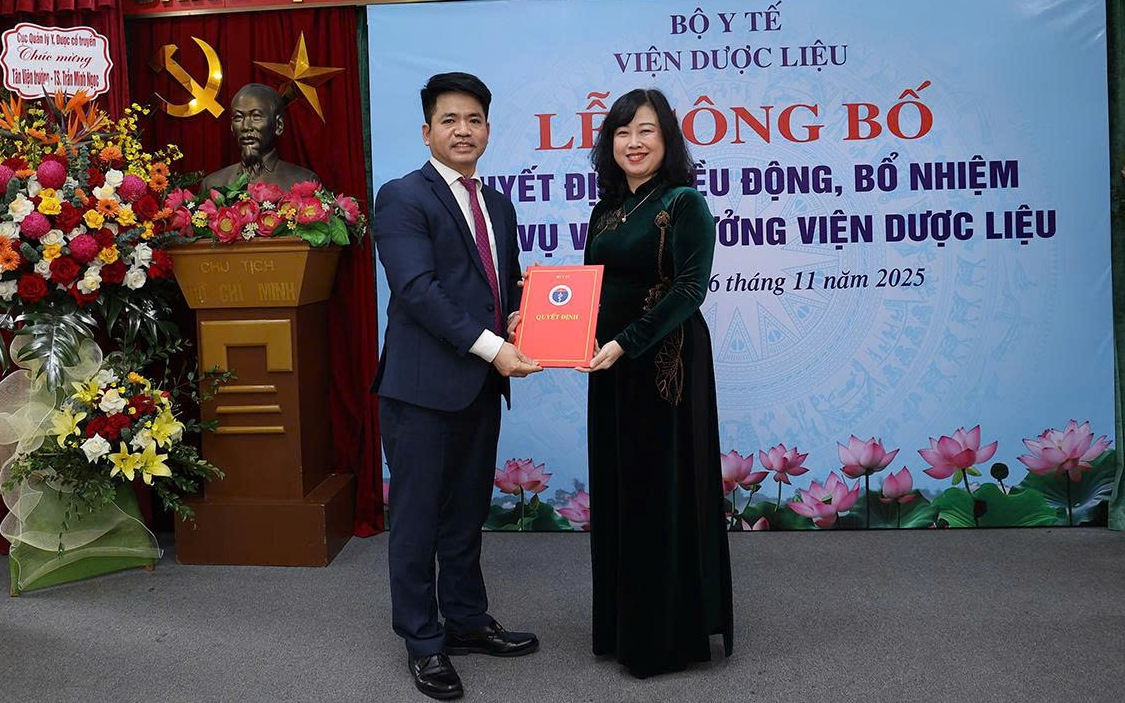 Bộ trưởng Bộ Y tế trao quyết định điều động, bổ nhiệm, bổ nhiệm lại lãnh đạo nhiều đơn vị- Ảnh 8.