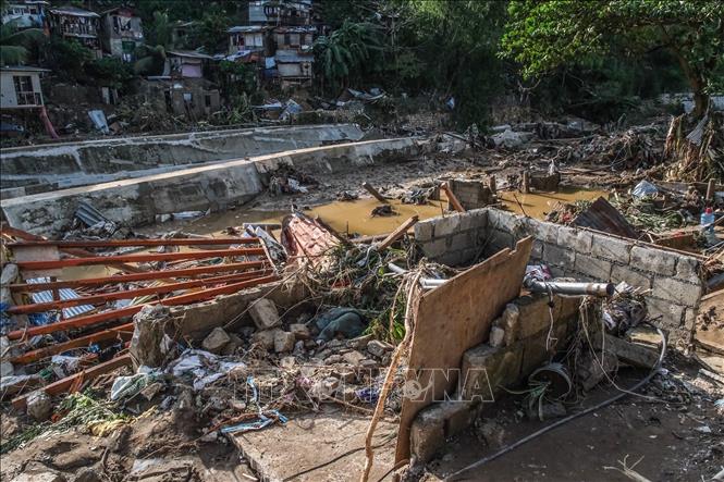 Bão Kalmaegi tàn phá Philippines, ít nhất 114 người tử vong, 127 người mất tích- Ảnh 2. Bão Kalmaegi tàn phá Philippines, ít nhất 114 người tử vong, 127 người mất tích- Ảnh 2.