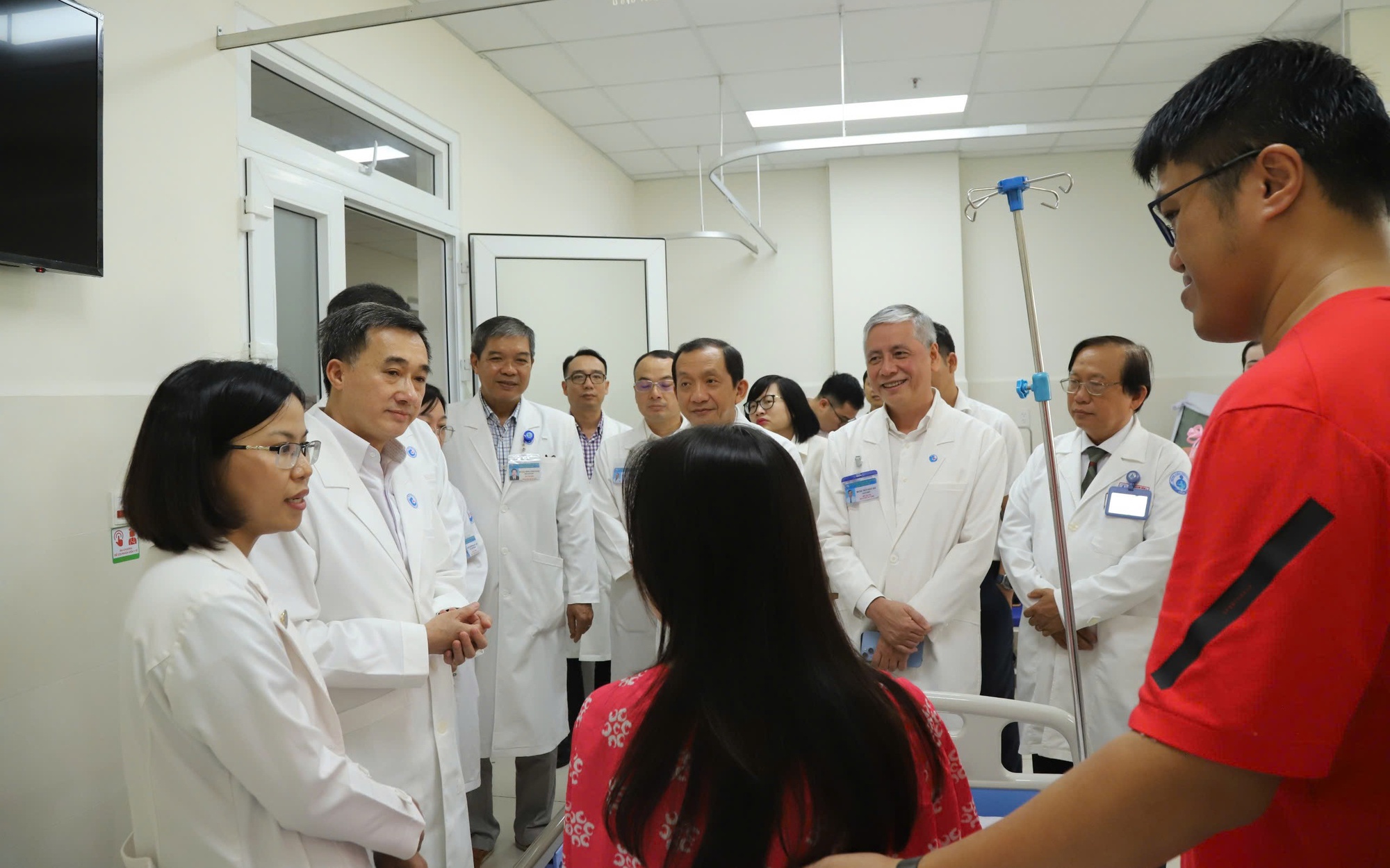 Ca can thiệp tim bào thai thứ 12 thành công chỉ trong 30 phút- Ảnh 11. Ca can thiệp tim bào thai thứ 12 thành công chỉ trong 30 phút- Ảnh 11.