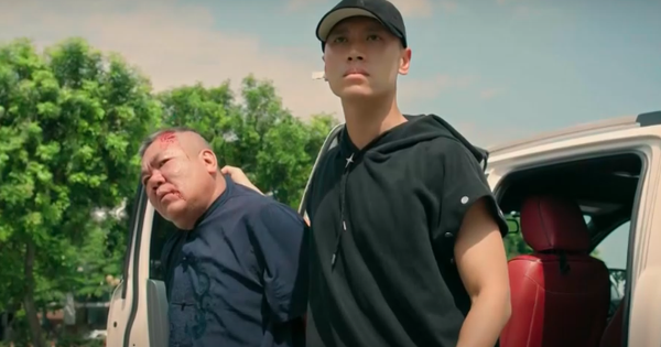 Nam diễn viên &quot;Mưa đỏ&quot; và vai diễn hoàn toàn khác biệt trong &quot;Cách em 1 milimet&quot;