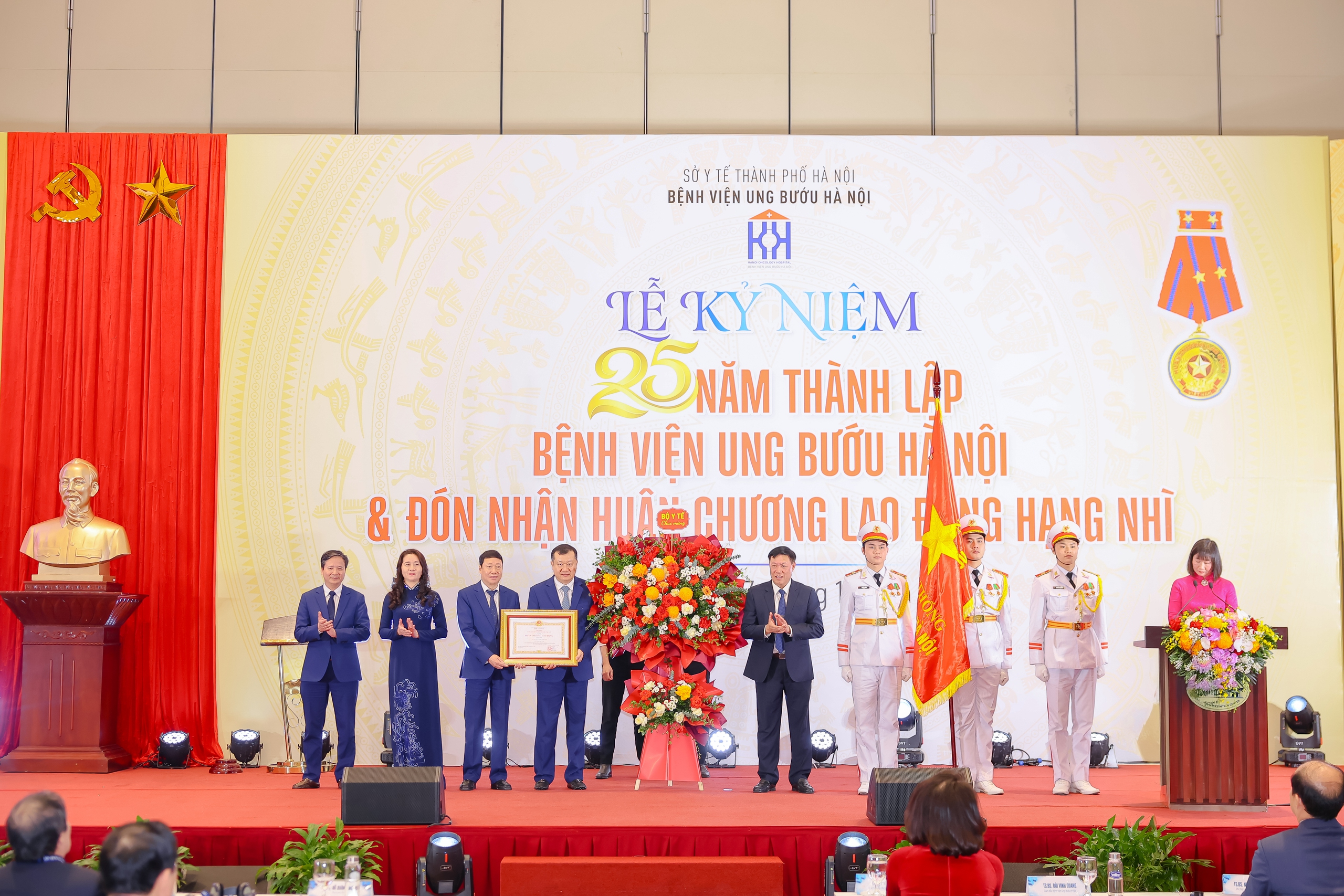 Thứ trưởng Bộ Y tế: Đẩy nhanh đề án xây dựng cơ sở 2, hướng tới mô hình bệnh viện - đào tạo - nghiên cứu chuyên sâu- Ảnh 2. Thứ trưởng Bộ Y tế: Đẩy nhanh đề án xây dựng cơ sở 2, hướng tới mô hình bệnh viện - đào tạo - nghiên cứu chuyên sâu- Ảnh 2.