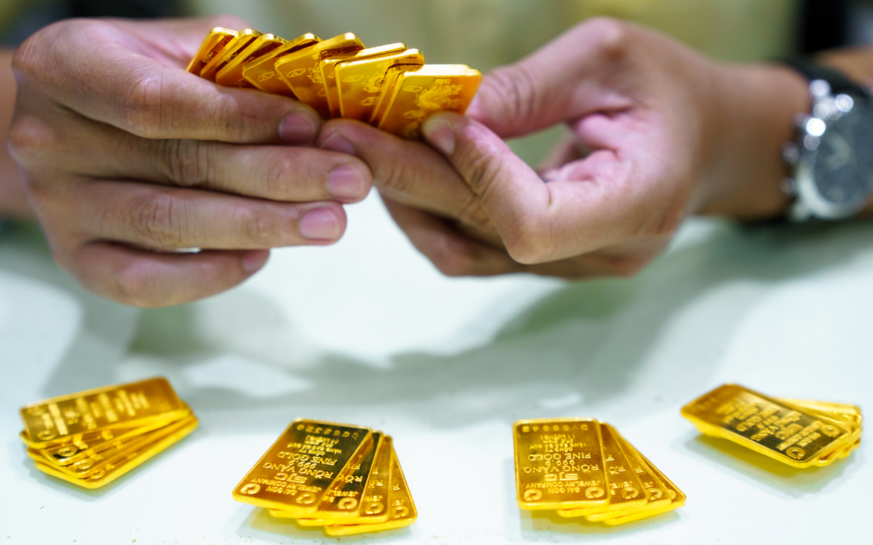 Giá vàng hôm nay ngày 8/11 vẫn nằm yên nghe ngóng- Ảnh 2. Giá vàng hôm nay ngày 7/11 nằm yên nghe ngóng