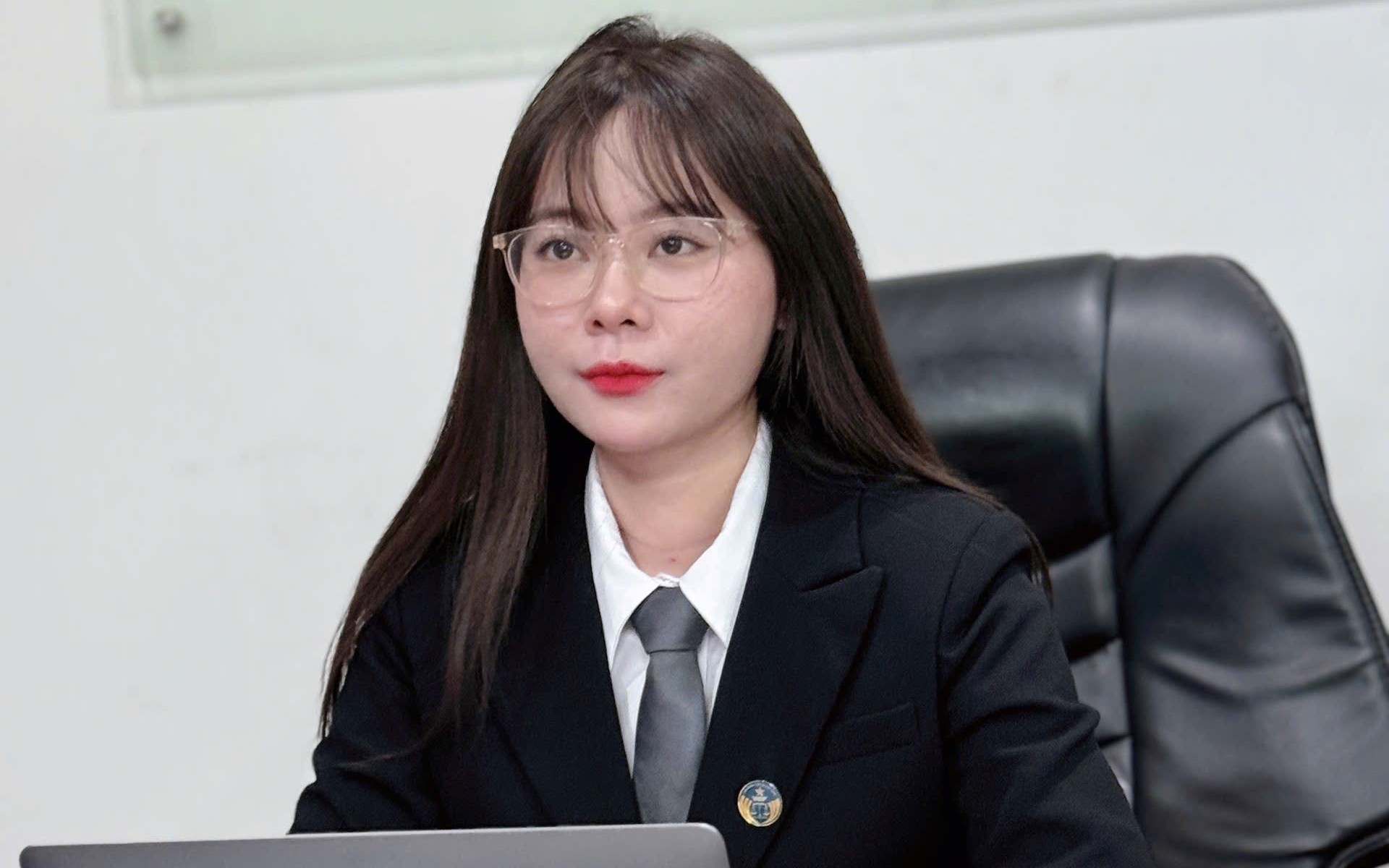 Khi phát hiện bị chụp lén, nạn nhân cần làm gì để bảo vệ bản thân?