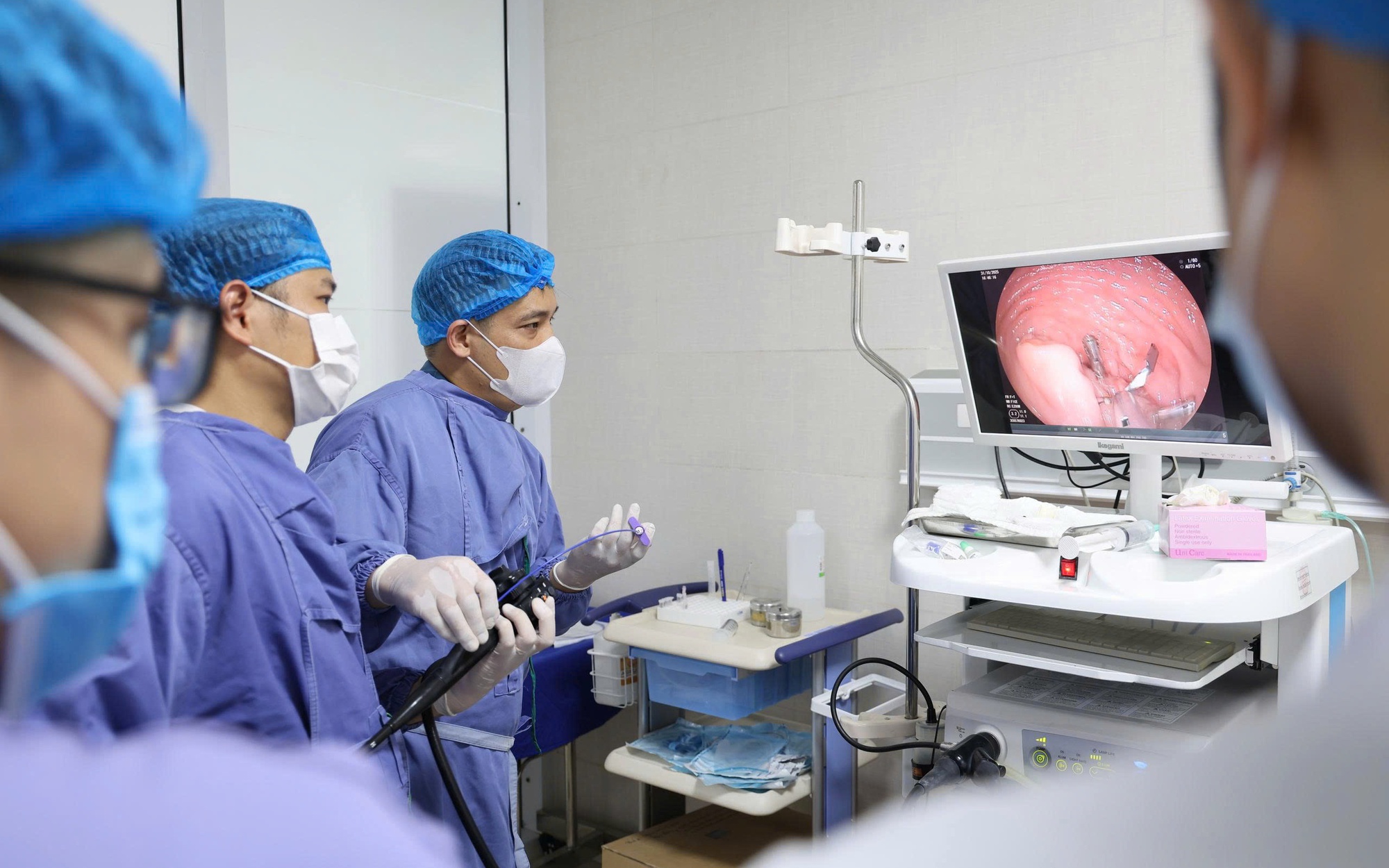 Trẻ mắc cúm 3 ngày đã rơi vào biến chứng nặng- Ảnh 1.