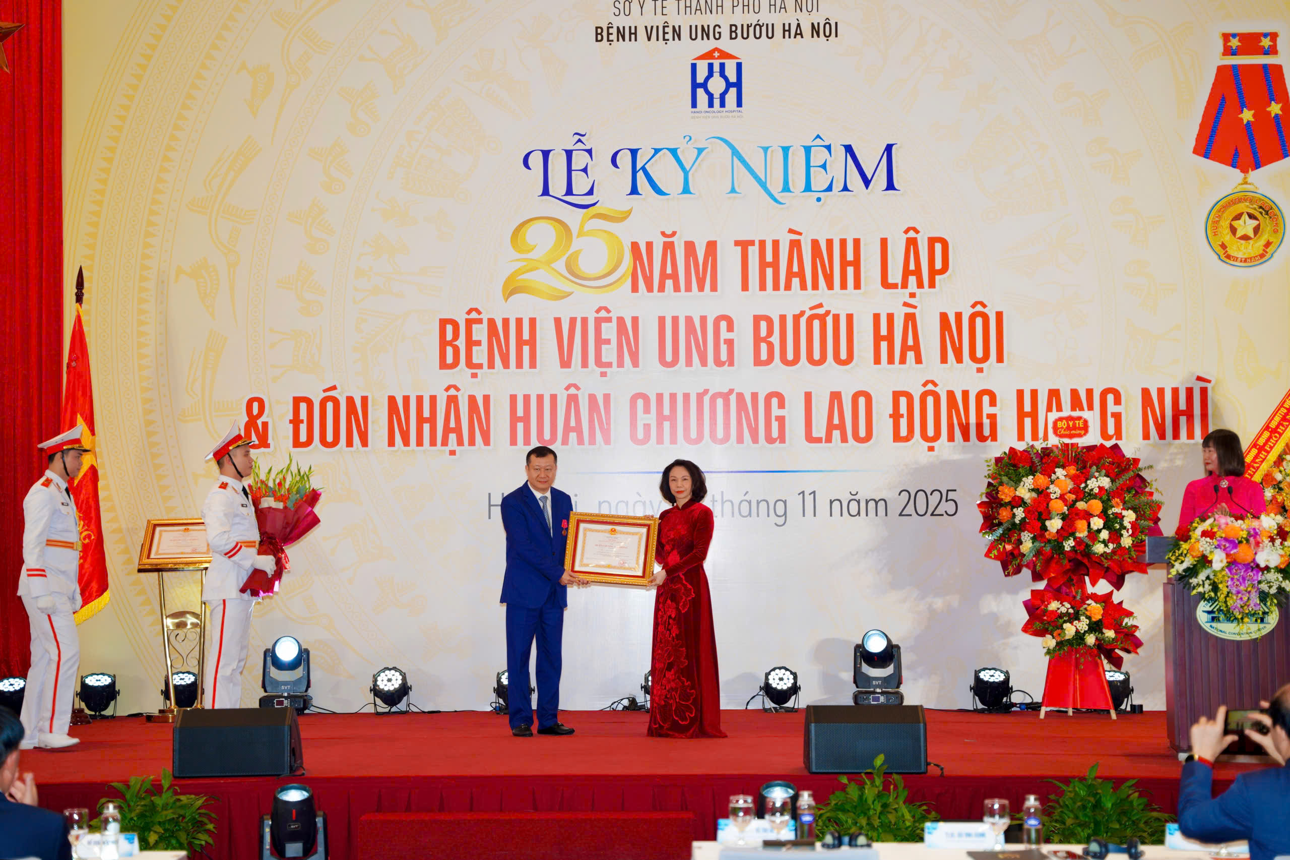 Thứ trưởng Bộ Y tế: Đẩy nhanh đề án xây dựng cơ sở 2, hướng tới mô hình bệnh viện - đào tạo - nghiên cứu chuyên sâu- Ảnh 4. Thứ trưởng Bộ Y tế: Đẩy nhanh đề án xây dựng cơ sở 2, hướng tới mô hình bệnh viện - đào tạo - nghiên cứu chuyên sâu- Ảnh 4.