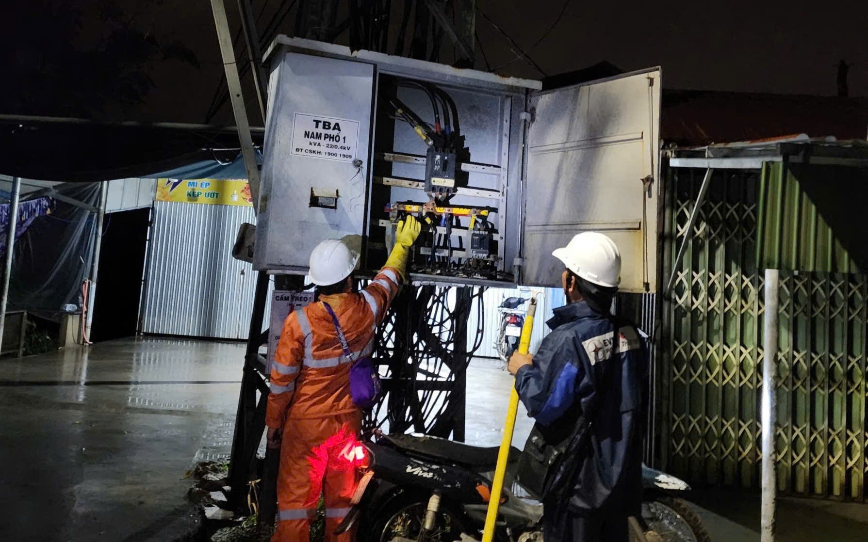 Hội Chữ thập đỏ Việt Nam phân bổ hơn 4,8 tỷ đồng cứu trợ khẩn cấp 6 tỉnh bị thiệt hại do mưa lũ- Ảnh 2. Hội Chữ thập đỏ Việt Nam phân bổ hơn 4,8 tỷ đồng cứu trợ khẩn cấp 6 tỉnh bị thiệt hại do mưa lũ- Ảnh 2.