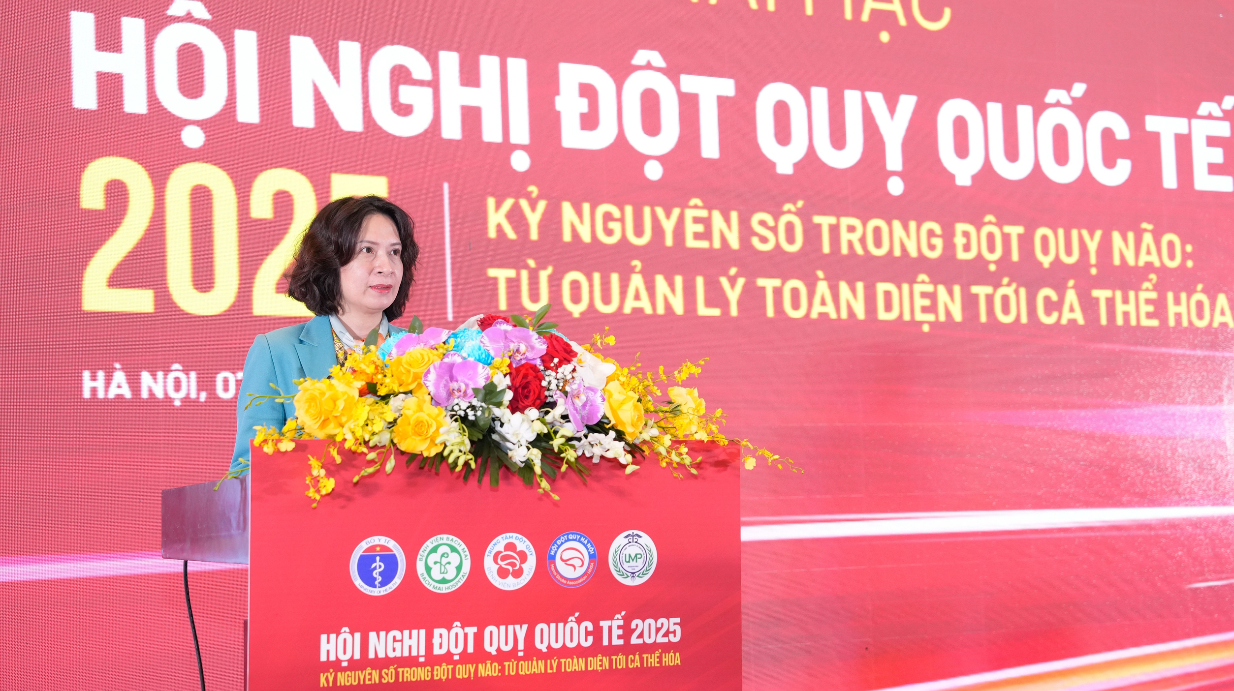 Thứ trưởng Bộ Y tế: Nỗ lực để mỗi người dân được tiếp cận cấp cứu, điều trị đột quỵ trong 'thời gian vàng'
- Ảnh 1.