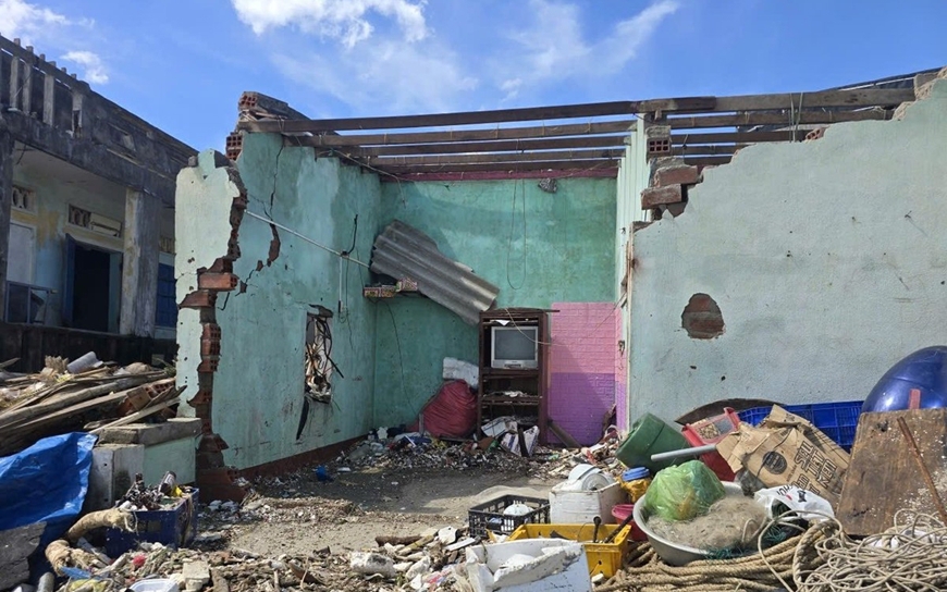 8 người chết và mất tích, gần 27 nghìn ngôi nhà bị sập, hư hỏng do bão số 13