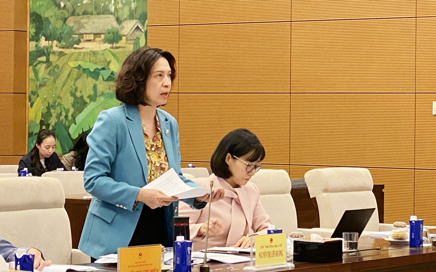 Đề xuất ‘hành hung nhân viên y tế có thể bị xử lý hình sự như chống người thi hành công vụ, buộc xin lỗi công khai’