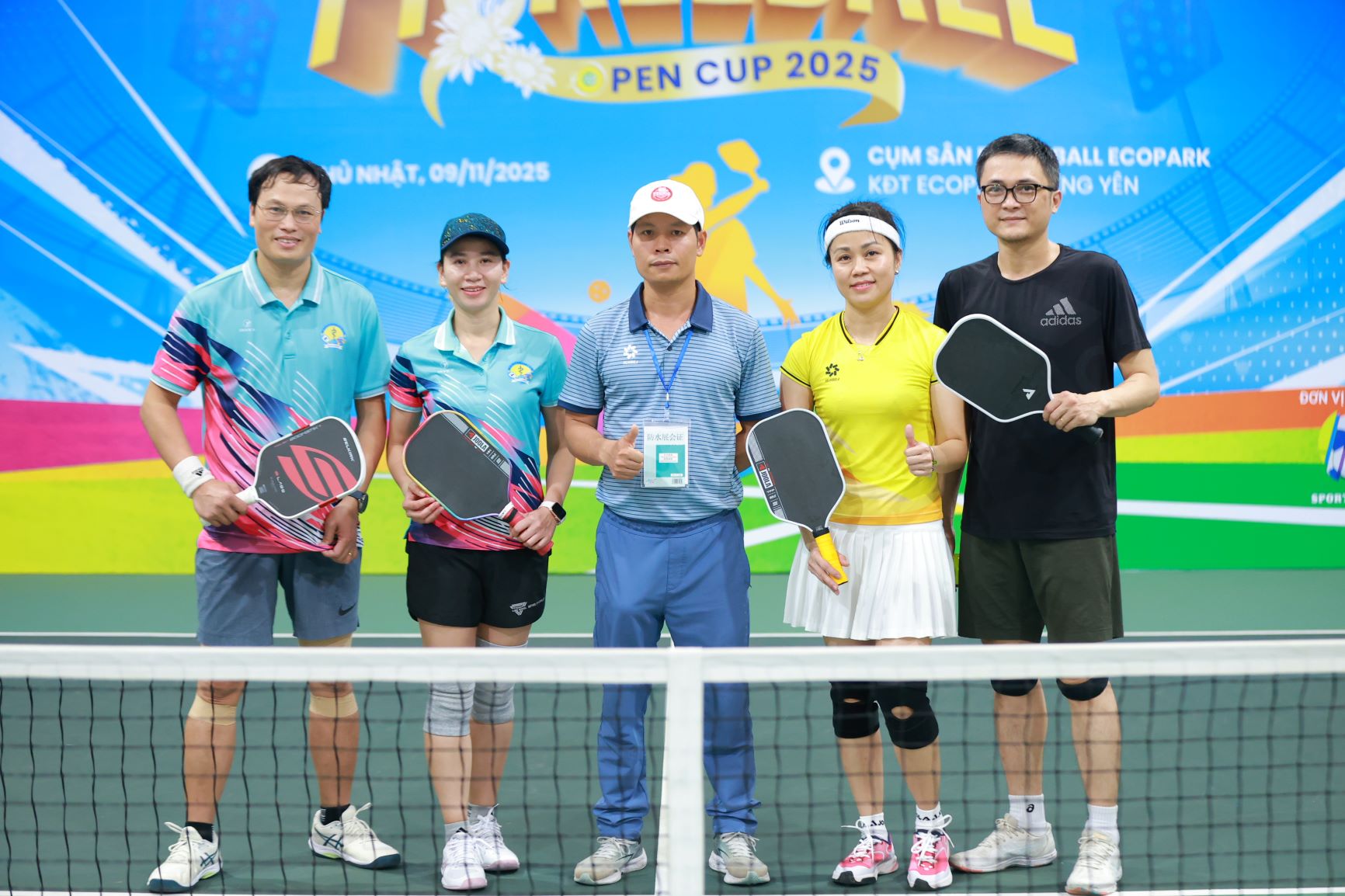 Prawie 450 sportowców bierze udział w turnieju pickleball, aby zebrać fundusze dla pacjentów onkologicznych - Zdjęcie 2. Gần 450 vận động viên tham dự giải Pickleball gây quỹ giúp bệnh nhân ung thư- Ảnh 2.