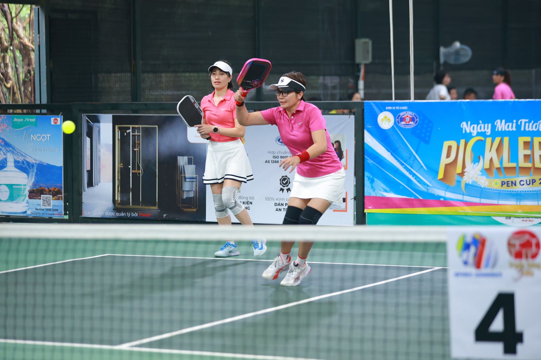 Prawie 450 sportowców bierze udział w turnieju pickleball, aby zebrać fundusze dla pacjentów onkologicznych - zdjęcie 3. Gần 450 vận động viên tham dự giải Pickleball gây quỹ giúp bệnh nhân ung thư- Ảnh 3.