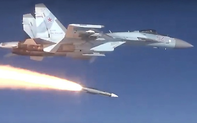 Tiêm kích Su-35 mang tên lửa R-37M giúp Iran chiếm ưu thế trước Israel?