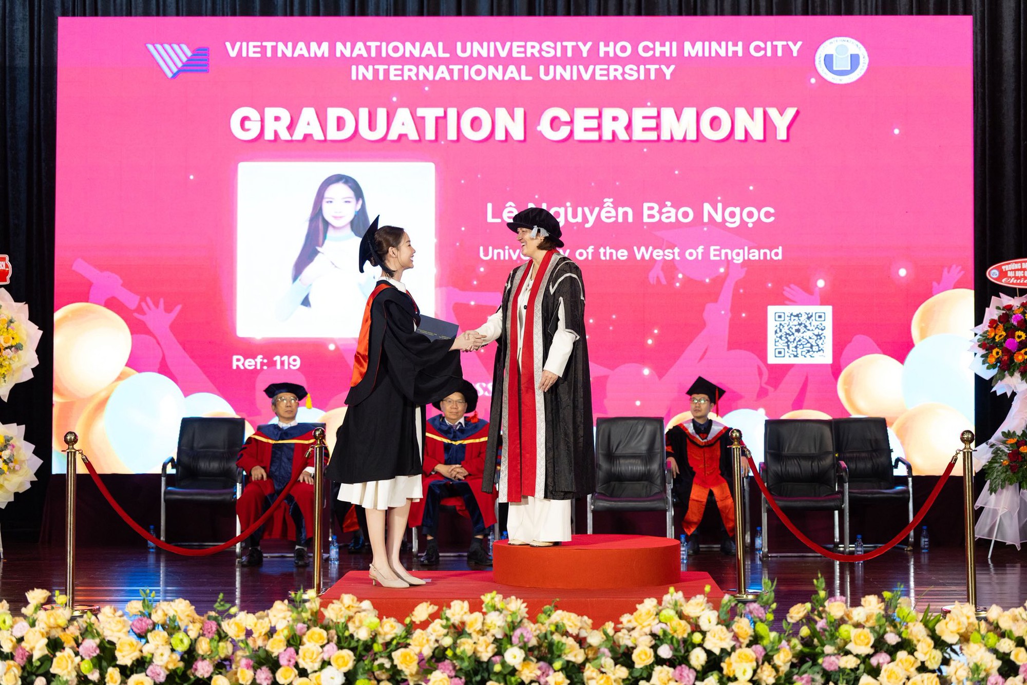 Mẹ đẻ Hoa hậu Bảo Ngọc gây chú ý trong ngày đặc biệt của con gái- Ảnh 2.