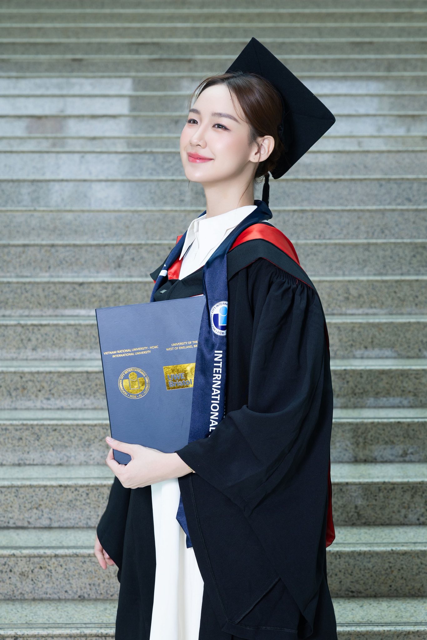 Mẹ đẻ Hoa hậu Bảo Ngọc gây chú ý trong ngày đặc biệt của con gái- Ảnh 6.