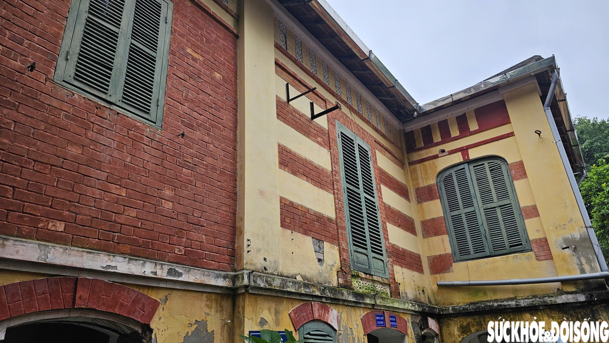 Cận cảnh biệt thự Pháp trăm năm tuổi ở Huế- Ảnh 3.