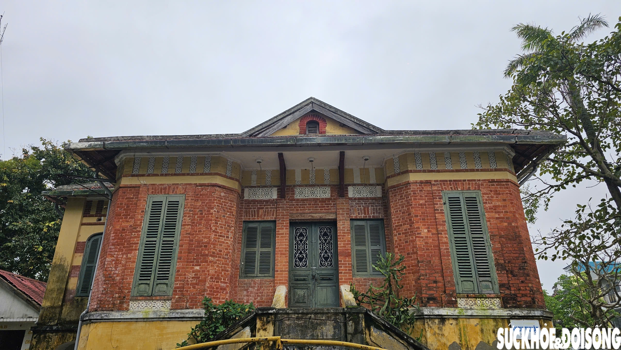 Cận cảnh biệt thự Pháp trăm năm tuổi ở Huế- Ảnh 4.