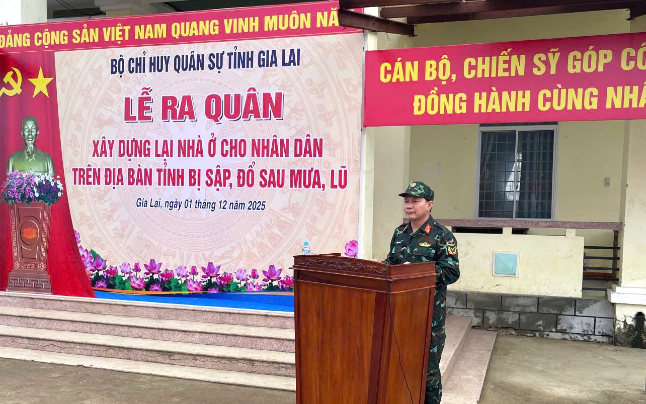 Quân đội thần tốc xây dựng lại nhà ở cho nhân dân bị đổ, sập do mưa lũ- Ảnh 1.