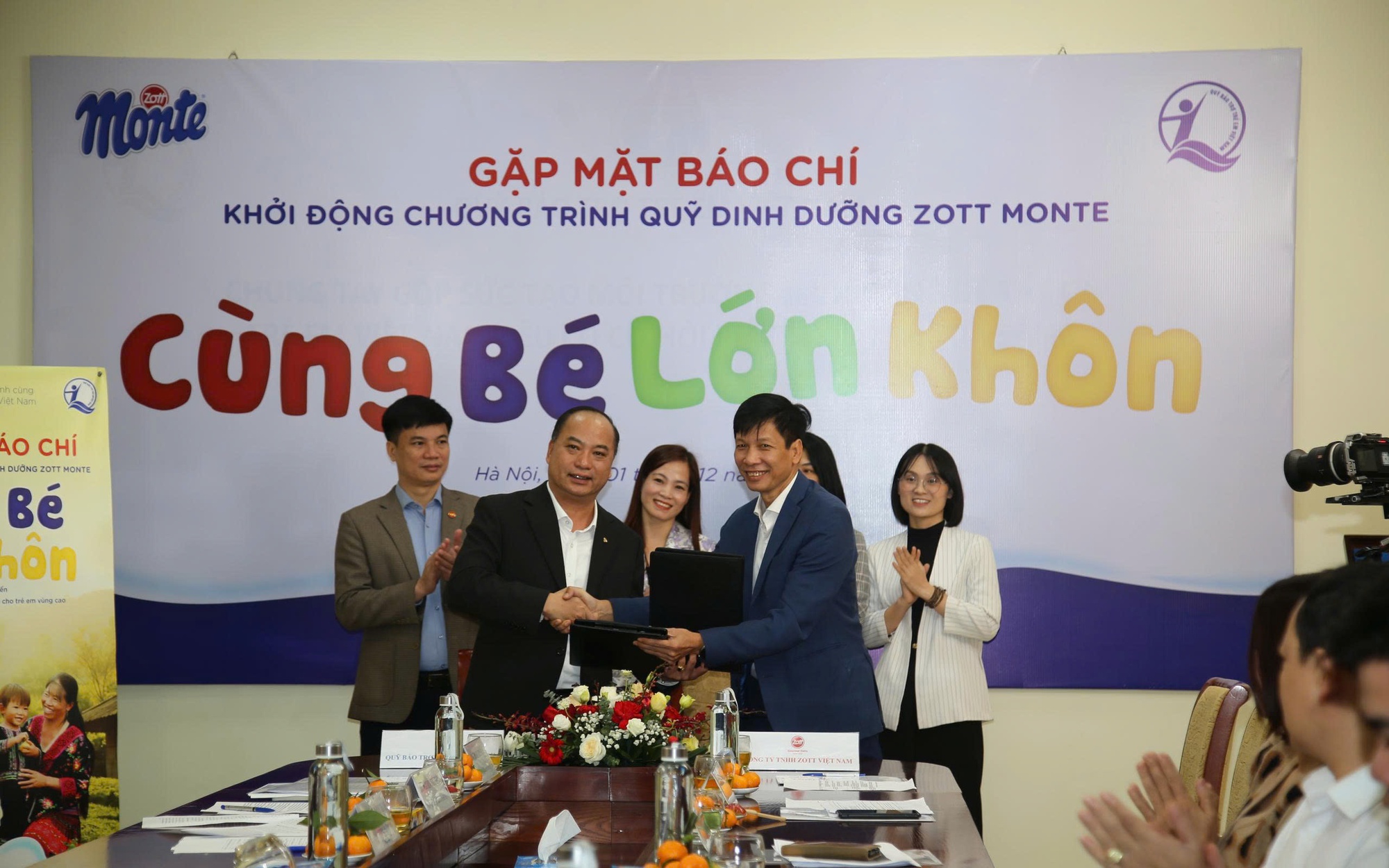 Quỹ Bảo trợ trẻ em của Bộ Y tế mang quà xuân cho hơn 4.000 trẻ em ở Lai Châu- Ảnh 3. Quỹ Bảo trợ trẻ em của Bộ Y tế mang quà xuân cho hơn 4.000 trẻ em ở Lai Châu- Ảnh 3.