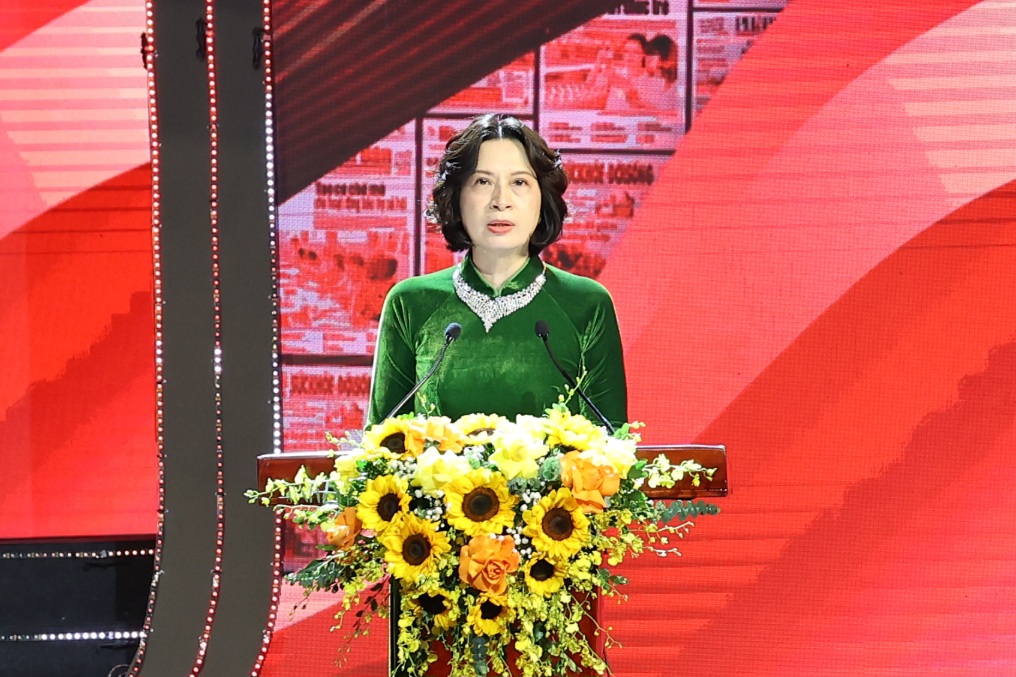 Thứ trưởng Bộ Y tế: Tiếp tục lan toả những câu chuyện, số phận... để xóa bỏ hoàn toàn sự kỳ thị, phân biệt đối xử với HIV/AIDS- Ảnh 1. Thứ trưởng Bộ Y tế: Tiếp tục lan toả những câu chuyện, số phận... để xóa bỏ hoàn toàn sự kỳ thị, phân biệt đối xử với HIV/AIDS- Ảnh 1.