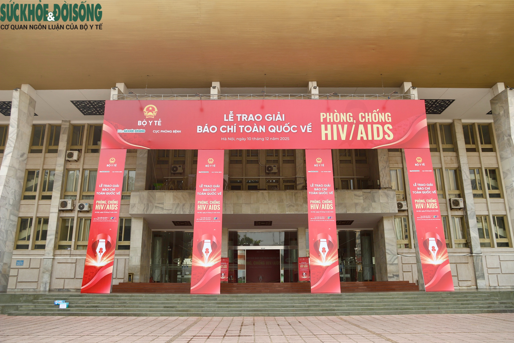 Lễ trao Giải Báo chí phòng, chống HIV/AIDS 2025: Hoàn tất tổng duyệt, chuẩn bị cho đêm vinh danh tối nay- Ảnh 5. Lễ trao Giải Báo chí phòng, chống HIV/AIDS 2025: Hoàn tất tổng duyệt, chuẩn bị cho đêm vinh danh tối nay- Ảnh 5.