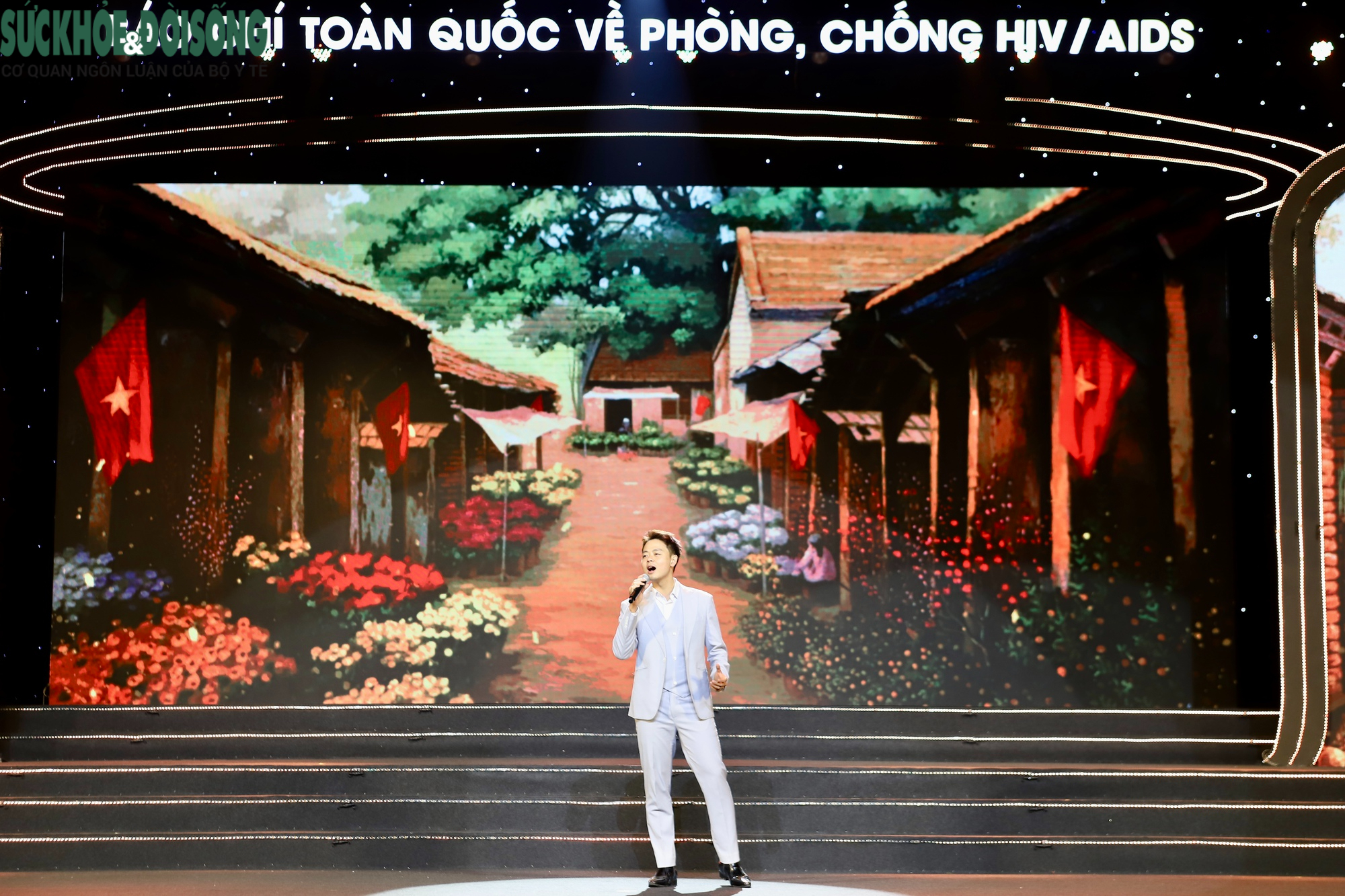 Lễ trao Giải Báo chí phòng, chống HIV/AIDS 2025: Hoàn tất tổng duyệt, chuẩn bị cho đêm vinh danh tối nay- Ảnh 10. Lễ trao Giải Báo chí phòng, chống HIV/AIDS 2025: Hoàn tất tổng duyệt, chuẩn bị cho đêm vinh danh tối nay- Ảnh 10.