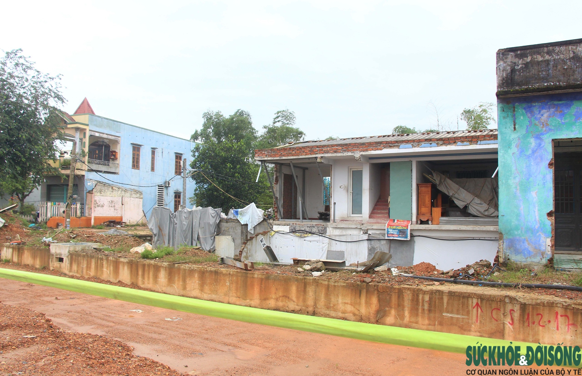 Cận cảnh Quốc lộ 14B xuống cấp nghiêm trọng giữa lúc dự án chậm tiến độ- Ảnh 9. Cận cảnh Quốc lộ 14B xuống cấp nghiêm trọng giữa lúc dự án chậm tiến độ- Ảnh 9.