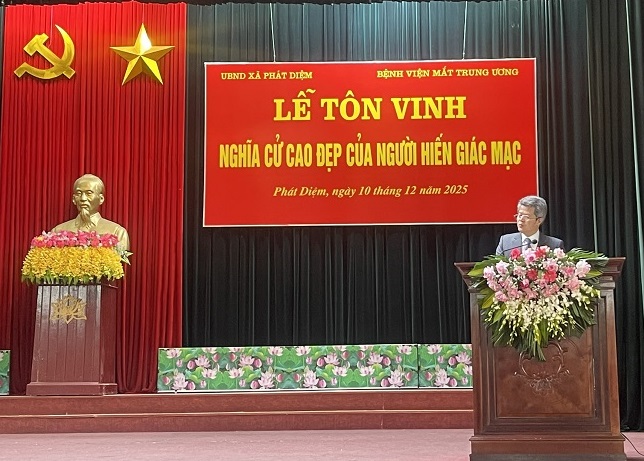 Tôn vinh nghĩa cử cao đẹp của người hiến tặng giác mạc- Ảnh 1. Tôn vinh nghĩa cử cao đẹp của người hiến tặng giác mạc- Ảnh 1.