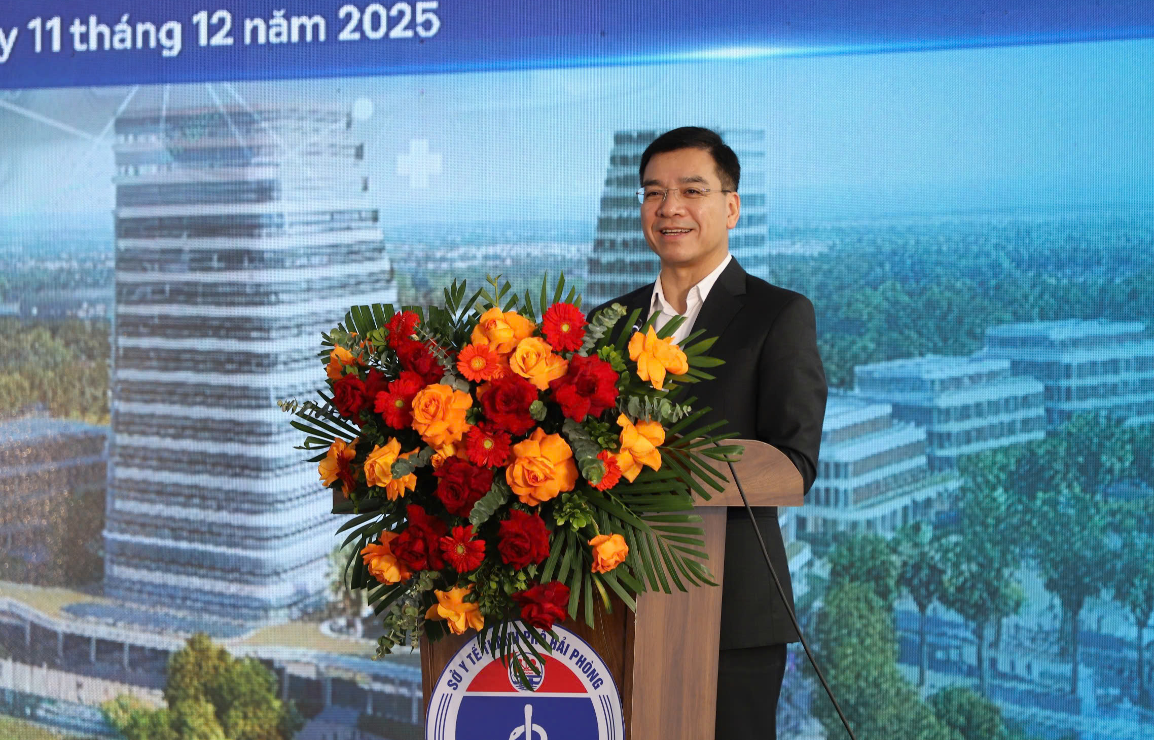 Thêm 15 'phòng cấp cứu di động' hiện đại để Hải Phòng cứu người bệnh trong thời gian vàng- Ảnh 1. Thêm 15 'phòng cấp cứu di động' hiện đại để Hải Phòng cứu người bệnh trong thời gian vàng- Ảnh 1.