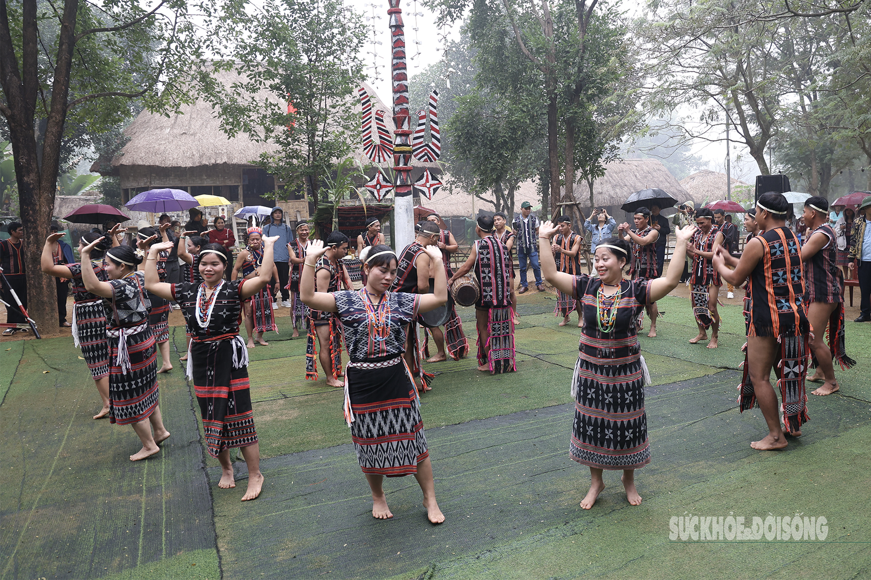 Sức mạnh nam nhi trong nghi lễ kết nghĩa của người Cơ Tu- Ảnh 9.