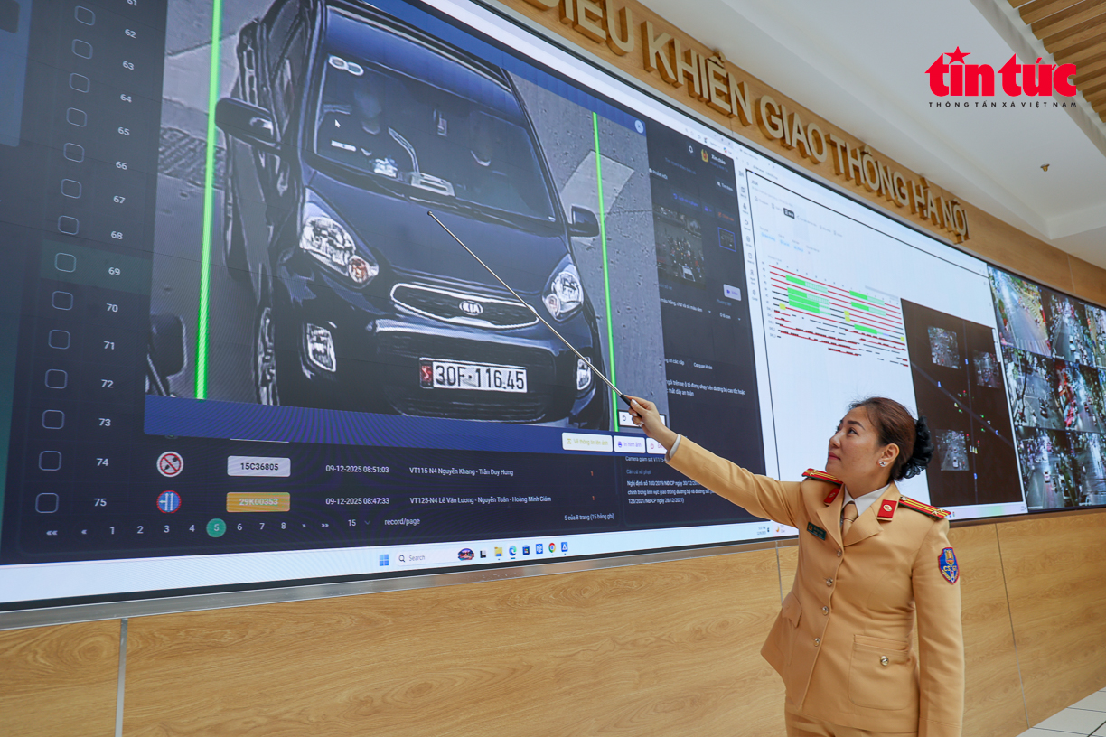Bên trong trung tâm điều khiển 1.837 camera AI ở Hà Nội- Ảnh 4. Bên trong trung tâm điều khiển 1.837 camera AI ở Hà Nội- Ảnh 4.