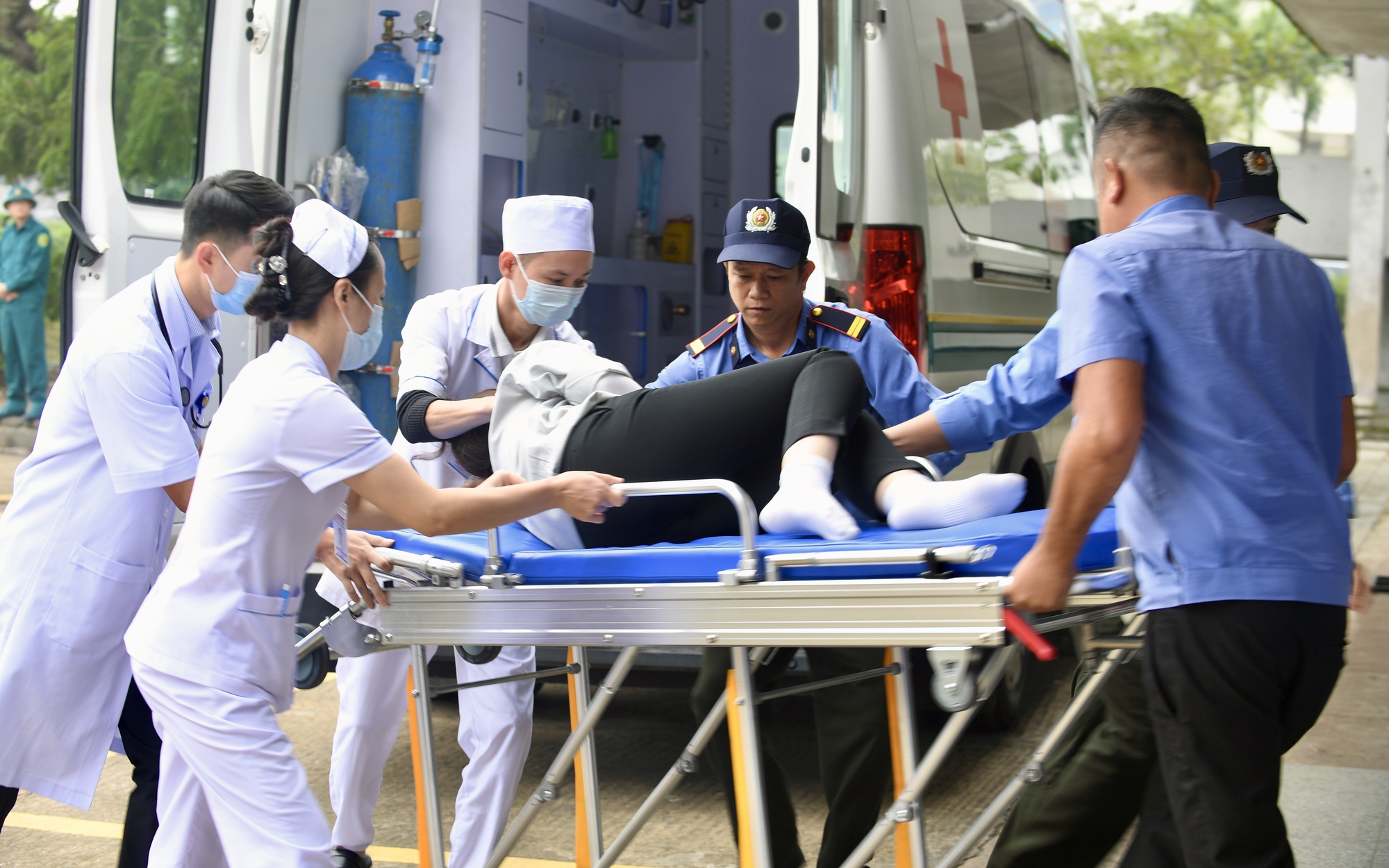 Công an làm việc với đối tượng bình luận ẩn danh đe doạ đánh bom sân bay- Ảnh 2.