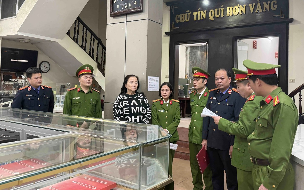 Chiêu trò trốn thuế của vợ chồng chủ tiệm vàng Kim Chung