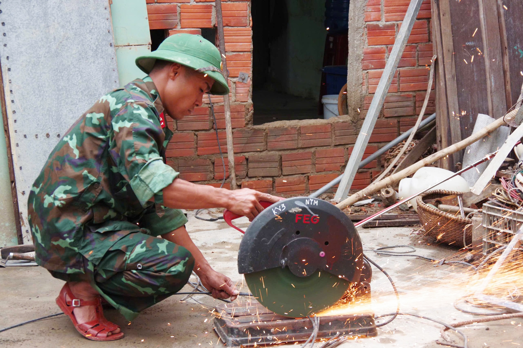 Đẩy nhanh tiến độ xây dựng, những ngôi nhà kiên cố trong 'Chiến dịch Quang Trung' sắp được trao tận tay người dân- Ảnh 8. Đẩy nhanh tiến độ xây dựng, những ngôi nhà kiên cố trong 'Chiến dịch Quang Trung' sắp được trao tận tay người dân- Ảnh 8.