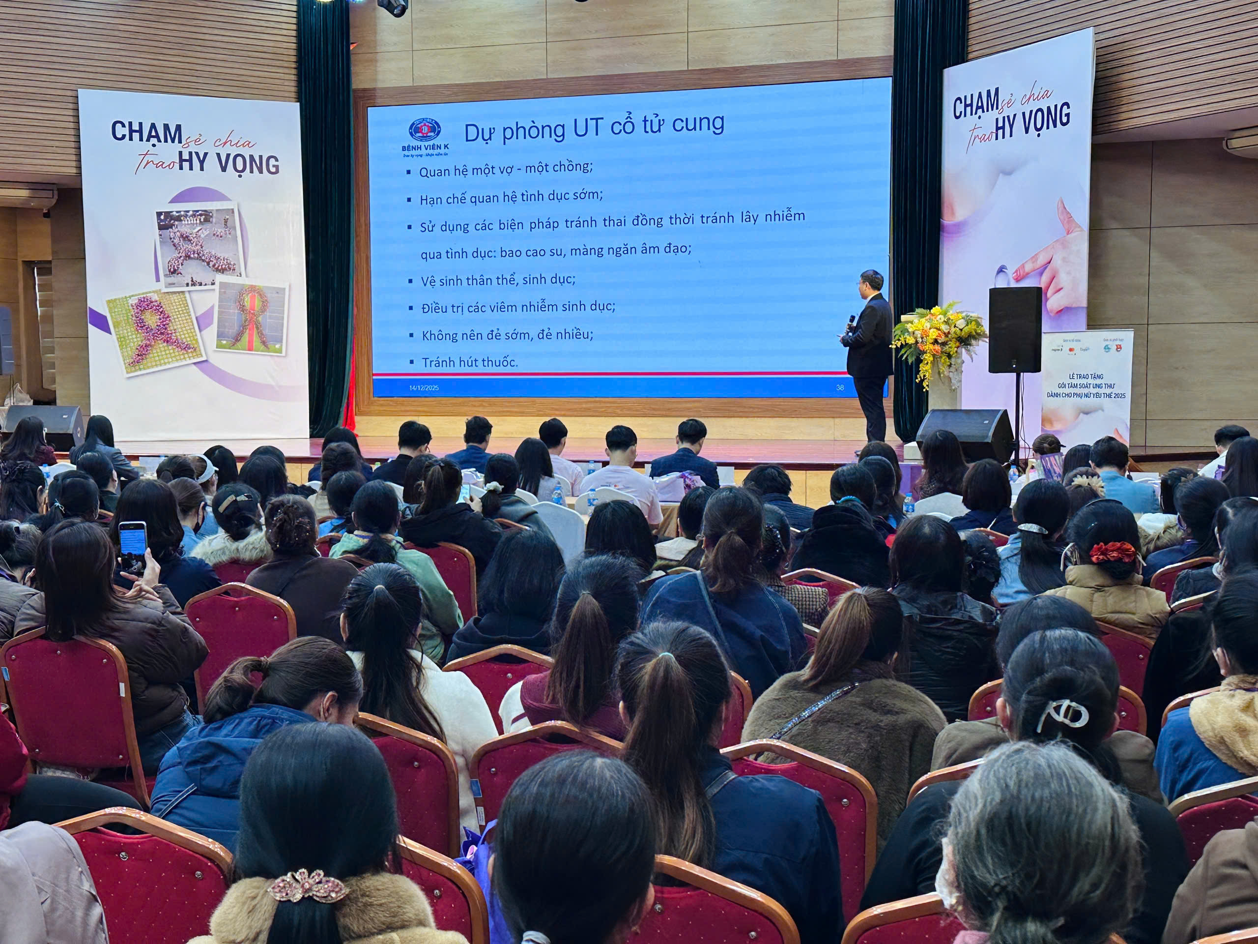 Những bệnh ung thư nào đe doạ sức khoẻ hàng nghìn phụ nữ Việt Nam?- Ảnh 1.