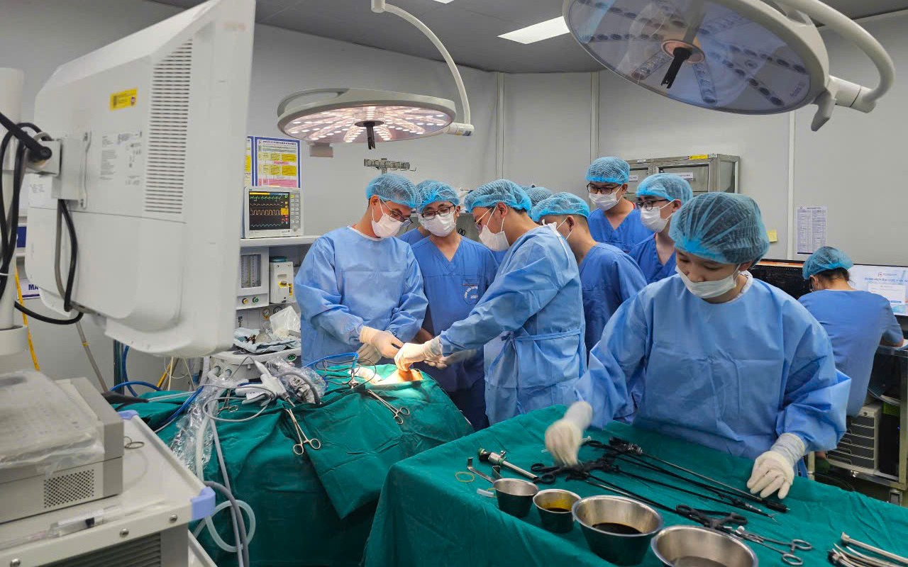 Bác sĩ nội trú và quy định hiện hành về đào tạo sau đại học- Ảnh 2. Bác sĩ nội trú và bác sĩ chuyên khoa khác nhau như thế nào?