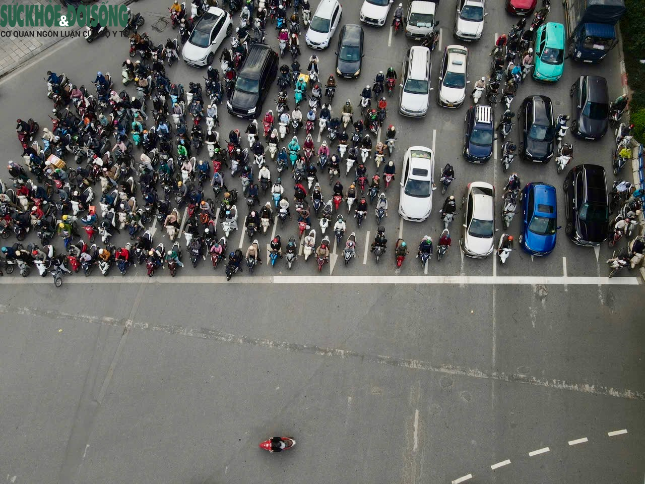 CSGT xử lý các vi phạm 'gây khó' cho hệ thống camera AI- Ảnh 3. CSGT xử lý các vi phạm 'gây khó' cho hệ thống camera AI- Ảnh 3.