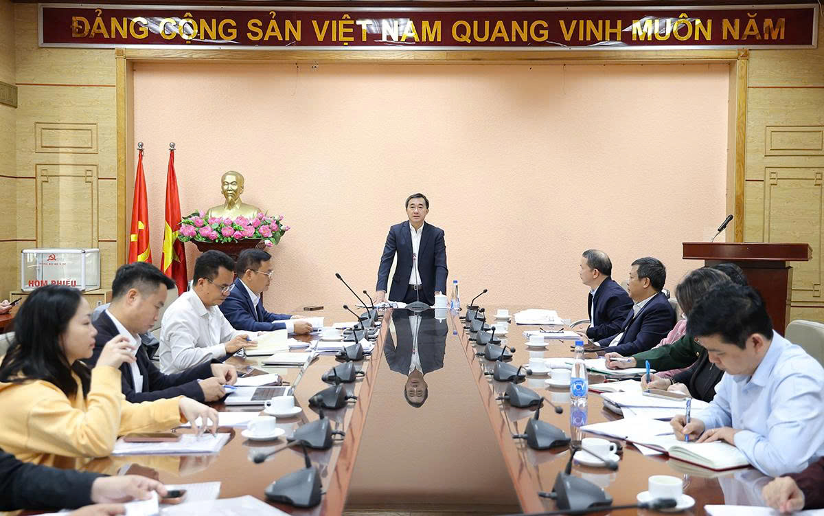 Bộ Y tế họp chuẩn bị công tác Y tế phục vụ Đại hội Đại biểu toàn quốc lần thứ XIV của Đảng- Ảnh 4. Bộ Y tế họp chuẩn bị công tác Y tế phục vụ Đại hội Đại biểu toàn quốc lần thứ XIV của Đảng- Ảnh 4.