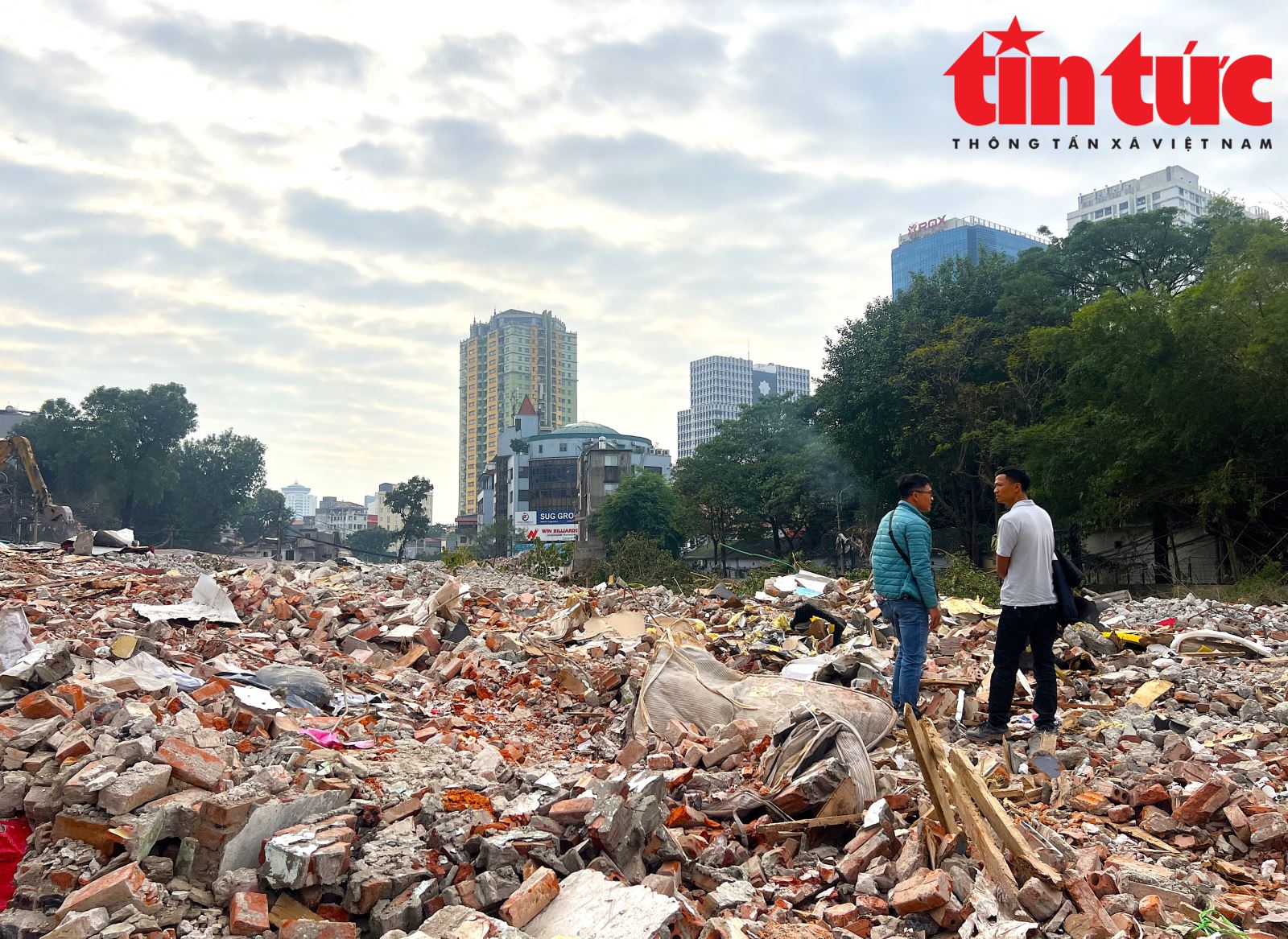 Giải phóng mặt bằng Vành đai 1: Hai bệnh viện lớn sắp ra mặt đường- Ảnh 8. Giải phóng mặt bằng Vành đai 1: Hai bệnh viện lớn sắp ra mặt đường- Ảnh 8.