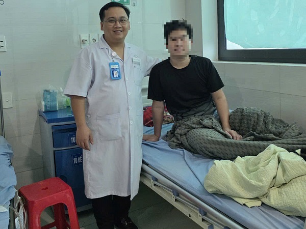 Cứu sống bệnh nhân bị tai nạn giao thông trong tình trạng nguy kịch- Ảnh 2. Cứu sống bệnh nhân bị tai nạn giao thông trong tình trạng nguy kịch- Ảnh 2.