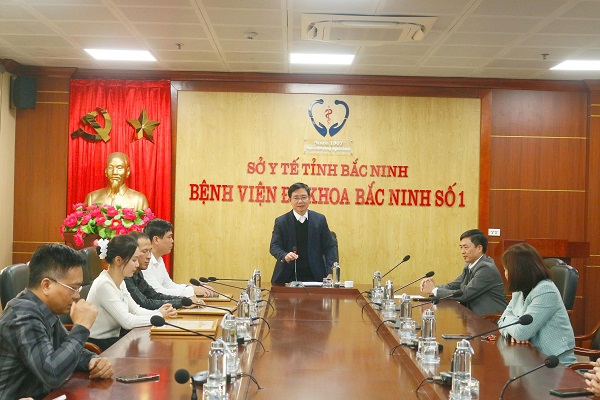 Bắc Ninh khen thưởng đột xuất ê kíp cứu sống bệnh nhân nguy kịch- Ảnh 1.