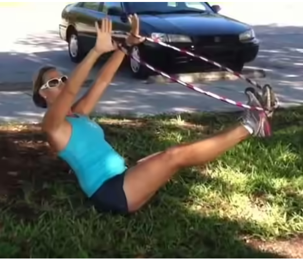 7 bài tập với vòng lắc giúp giảm cân hiệu quả- Ảnh 5.