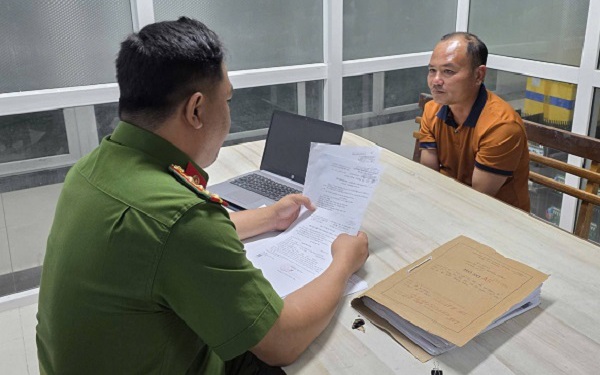 Trốn truy tìm suốt gần 2 năm, đối tượng lừa đảo sa lưới tại Lào Cai- Ảnh 2.