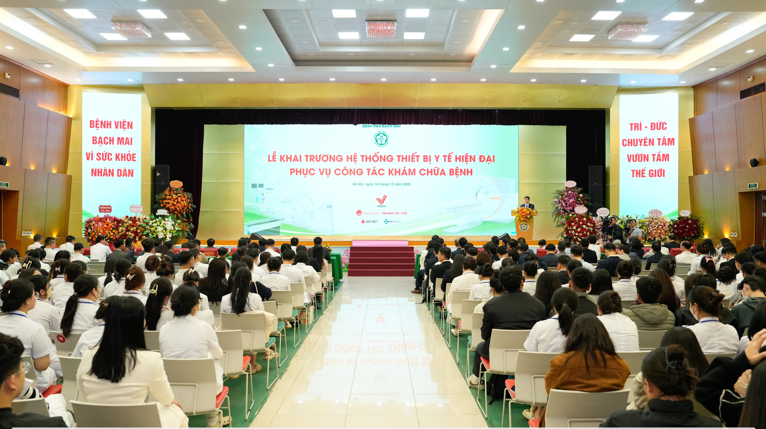 Mở ra cơ hội để người dân tiếp cận sớm, công bằng các dịch vụ y tế kỹ thuật cao ngay tại Việt Nam- Ảnh 3. Mở ra cơ hội để người dân tiếp cận sớm, công bằng các dịch vụ y tế kỹ thuật cao ngay tại Việt Nam- Ảnh 3.