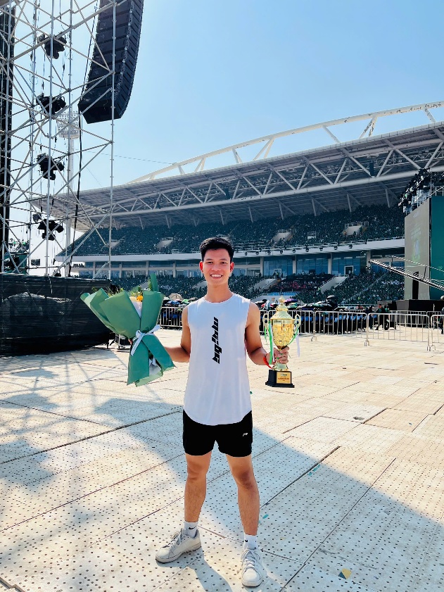 Đừng để ước mơ duy nhất của mình chỉ còn là khao khát: 'Được khỏe mạnh'!- Ảnh 1. Đừng để ước mơ duy nhất của mình chỉ còn là khao khát: 'Được khỏe mạnh'!- Ảnh 1.