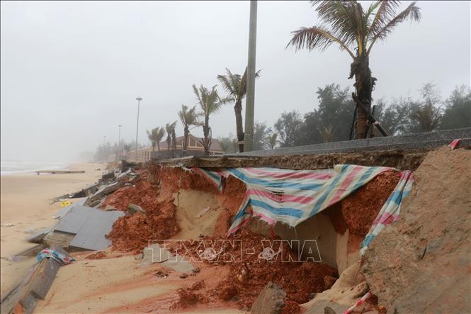 Quảng Trị: Bờ kè bãi tắm cộng đồng Trung Giang sạt lở nghiêm trọng- Ảnh 2. Quảng Trị: Bờ kè bãi tắm cộng đồng Trung Giang sạt lở nghiêm trọng- Ảnh 2.