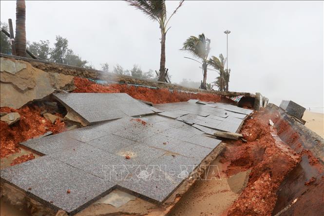 Quảng Trị: Bờ kè bãi tắm cộng đồng Trung Giang sạt lở nghiêm trọng- Ảnh 3. Quảng Trị: Bờ kè bãi tắm cộng đồng Trung Giang sạt lở nghiêm trọng- Ảnh 3.
