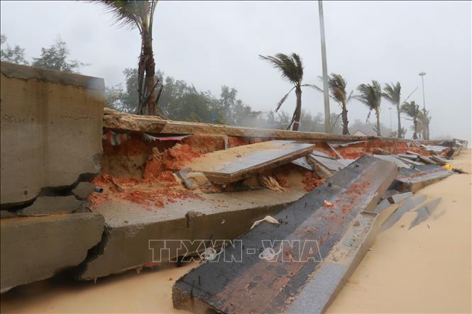 Quảng Trị: Bờ kè bãi tắm cộng đồng Trung Giang sạt lở nghiêm trọng- Ảnh 5. Quảng Trị: Bờ kè bãi tắm cộng đồng Trung Giang sạt lở nghiêm trọng- Ảnh 5.